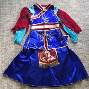 Disney Princess Mulan Costume (size 9/10)